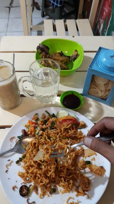 https://horego-prod-outlets-photos.s3.ap-southeast-3.amazonaws.com/horego.com/ilir-timur-ii/restaurant/kedai-pataya/review/thumbnail/af1qippjfwxpqujxludom26mzknpefkkeftsmvu-ay-5.jpg