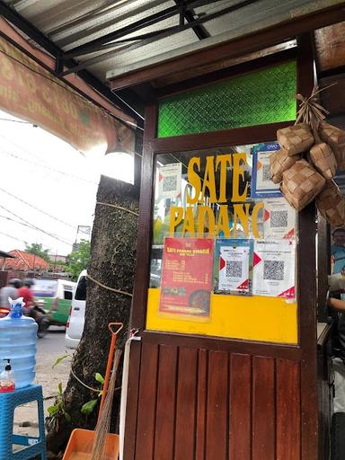 https://horego-prod-outlets-photos.s3.ap-southeast-3.amazonaws.com/horego.com/ilir-timur-ii/restaurant/sate-padang-binaria-uni-yelly/review/thumbnail/af1qipni3zaaki7bgzggey2t1yrpgevcevxsc8bnycd4.jpg