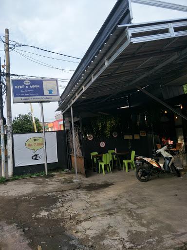 https://horego-prod-outlets-photos.s3.ap-southeast-3.amazonaws.com/horego.com/jatiasih/cafe/the-jahe-bar-ketan-durian/review/thumbnail/af1qipmvb0svodcefvkjp41za8cinfakeg5vrmjxxo2m.jpg