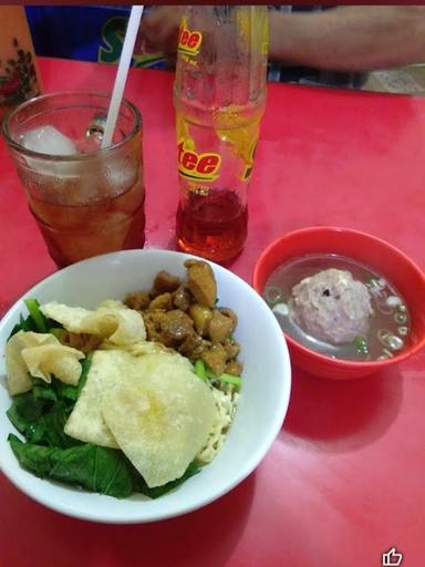 https://horego-prod-outlets-photos.s3.ap-southeast-3.amazonaws.com/horego.com/jatiasih/restaurant/bakso-mustika-jati-asih/review/thumbnail/af1qipn5id2wpa3eoibkv4gw-sgu8wtw7dbctqdxer3o.jpg