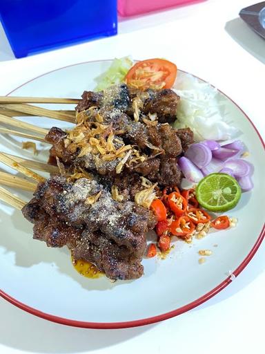 https://horego-prod-outlets-photos.s3.ap-southeast-3.amazonaws.com/horego.com/jatiasih/restaurant/warung-sate-klaten-bu-yayuk/review/thumbnail/af1qipnxsvvnajtumvw-4dkxng6xjuafh6vcbzlsvuyf.jpg