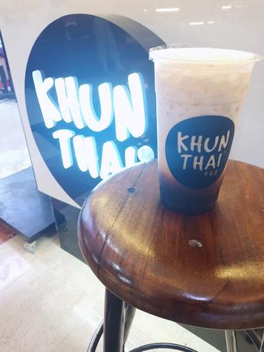 https://horego-prod-outlets-photos.s3.ap-southeast-3.amazonaws.com/horego.com/jatinegara/restaurant/khun-thai-tea-apartemen-bassura-city/food/thumbnail/AF1QipMEuqvdMm21W3X2I7ri8O8gMlqWHY9gIxSTn1IG.jpg