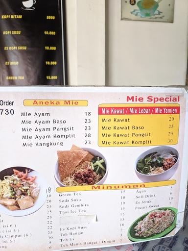 https://horego-prod-outlets-photos.s3.ap-southeast-3.amazonaws.com/horego.com/jatinegara/restaurant/mie-sahabat-kita/review/thumbnail/af1qipnetcdsditq_5dasna8scasnxplp9bafigfclqd.jpg