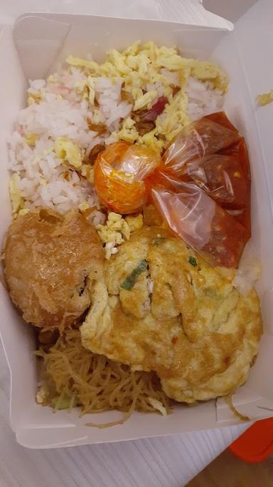 https://horego-prod-outlets-photos.s3.ap-southeast-3.amazonaws.com/horego.com/jatinegara/restaurant/nasi-uduk-lontong-sayur-bu-titin/review/thumbnail/af1qipooze5pjiiexgrnt2ztdl6o_clkzobwvyoydozp.jpg