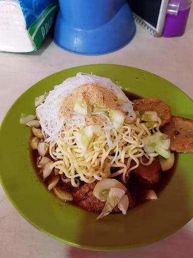 https://horego-prod-outlets-photos.s3.ap-southeast-3.amazonaws.com/horego.com/jatinegara/restaurant/pempek-sepuluh-ulu-asa/review/thumbnail/af1qipobky5vq0fx5ppnapvbk0j6rhjmsksddoh-cuov.jpg