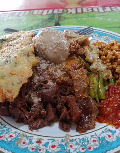 https://horego-prod-outlets-photos.s3.ap-southeast-3.amazonaws.com/horego.com/jatinegara/restaurant/rm-gudeg-asli-yogya-bu-darmo-bu-yati/review/thumbnail/af1qippumvnnc5vnoaspgv8tgpdcyqzxiysp-wk0r-vh.jpg