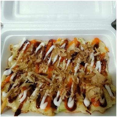 https://horego-prod-outlets-photos.s3.ap-southeast-3.amazonaws.com/horego.com/jebres/restaurant/takoyaki-dan-okonomiyaki-jebres/review/thumbnail/af1qipmp0dylyop4dkg2u2ogqjowica1smukpebvad1x.jpg