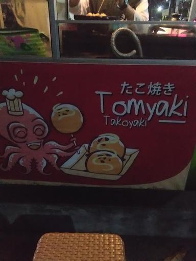 https://horego-prod-outlets-photos.s3.ap-southeast-3.amazonaws.com/horego.com/jebres/restaurant/takoyaki-joss/review/thumbnail/af1qipmwsowqhd8nctyjrfpfzkufpsuu37gptjxrgcjo.jpg