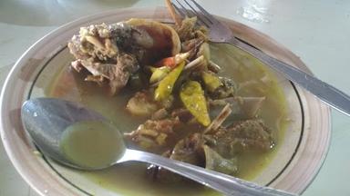 https://horego-prod-outlets-photos.s3.ap-southeast-3.amazonaws.com/horego.com/jebres/restaurant/tengkleng-kambing-bu-pon/review/thumbnail/af1qipmo0nkup3lvrrvncqltiskb33vfyu2t3bb0tnqe.jpg