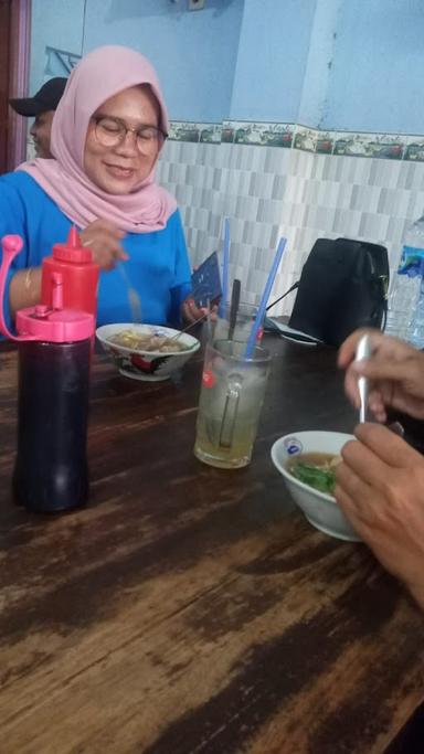 https://horego-prod-outlets-photos.s3.ap-southeast-3.amazonaws.com/horego.com/karanganom/restaurant/bakso-mie-ayam-remaja/review/thumbnail/af1qippyfovmbhl4aoj0choc7bkcz58eg8_fkgru5yr-.jpg