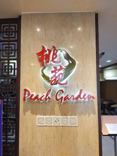 https://horego-prod-outlets-photos.s3.ap-southeast-3.amazonaws.com/horego.com/kebayoran-baru/chinese-restaurant/peach-garden-resto/review/thumbnail/af1qipmz_n0b2ai0u8q9hmtnphhlfpsogs6vq8darhsf.jpg