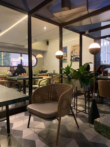 Common Grounds Coffee - Fx Sudirman review
