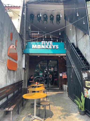 Five Monkeys Burger - Panglima Polim review