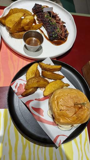 Lucy Steak N Buns - Lucy Curated Compound Adityawarman review