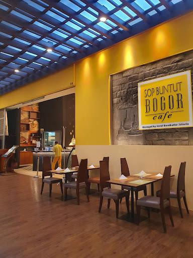 https://horego-prod-outlets-photos.s3.ap-southeast-3.amazonaws.com/horego.com/kebayoran-baru/restaurant/sop-buntut-bogor-cafe/review/thumbnail/af1qipnrxgd76n0jbt9db23krgf-tqiiky7_roel_tgk.jpg