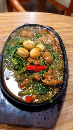 https://horego-prod-outlets-photos.s3.ap-southeast-3.amazonaws.com/horego.com/kebayoran-lama/chinese-restaurant/bakmi-permata/review/thumbnail/af1qipmq8tdbppgluid1l9wfkzfsylnjiw-btbcggef6.jpg