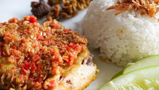 Ayam Gepuk Pak Gembus Kebayoran Lama review