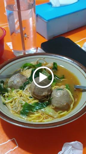 https://horego-prod-outlets-photos.s3.ap-southeast-3.amazonaws.com/horego.com/kebayoran-lama/restaurant/bakso-widuri-kemandoran/review/thumbnail/af1qipnsvj5uqnxj9pmj0b5pmdasmagz6q9i59i2vf7y.jpg