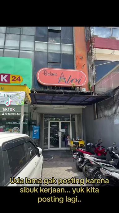 https://horego-prod-outlets-photos.s3.ap-southeast-3.amazonaws.com/horego.com/kebon-jeruk/chinese-restaurant/bakmie-aloi-puri-kembangan/review/thumbnail/af1qipmcavdyl4-teib9-2sorxjbtzfkutha6-rnrs0m.jpg