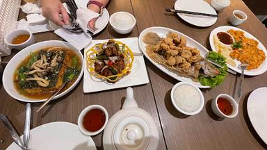 https://horego-prod-outlets-photos.s3.ap-southeast-3.amazonaws.com/horego.com/kebon-jeruk/chinese-restaurant/chuan-tin/review/thumbnail/af1qippsvyhugyhpuxsfyoemkfua2svb7w_n9plvavd6.jpg