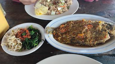 https://horego-prod-outlets-photos.s3.ap-southeast-3.amazonaws.com/horego.com/kediri/restaurant/warung-de-uma/review/thumbnail/af1qipmfk6qxuzpzd4d2jipq4sjjkgwzk9xoxygvoca1.jpg