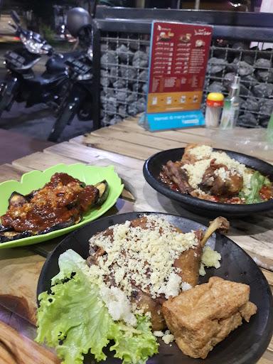 https://horego-prod-outlets-photos.s3.ap-southeast-3.amazonaws.com/horego.com/kedungkandang/restaurant/ayam-uleg-cak-abit-sawojajar/review/thumbnail/af1qipox3fuzoggnomoacp04wukwmm3e1db21nx8koon.jpg