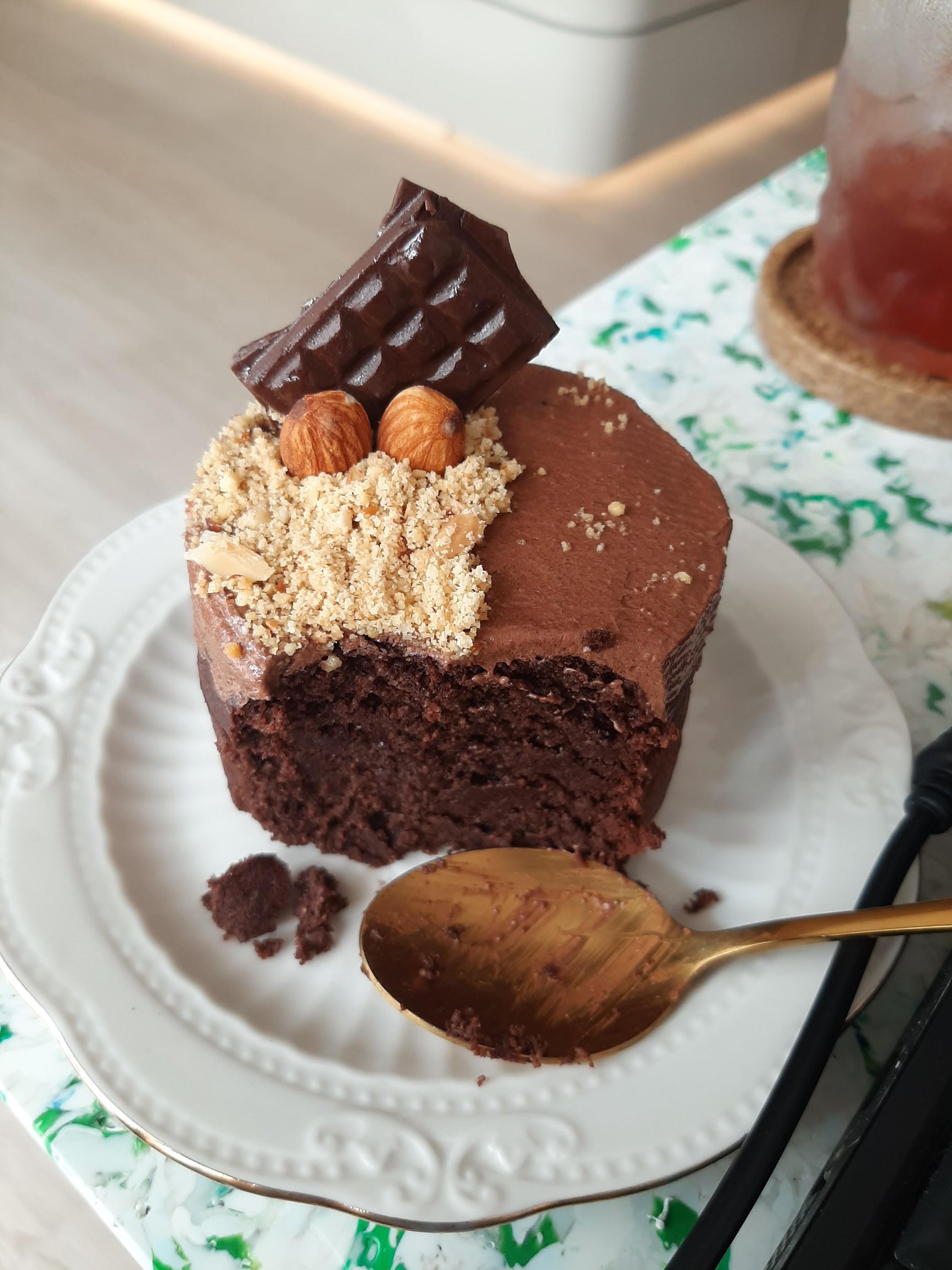 Nutalmond Healthy Cakery Cafe review