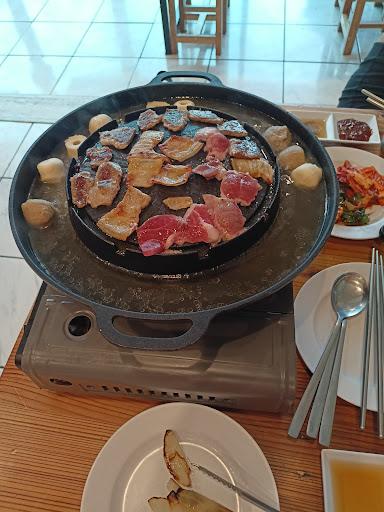 https://horego-prod-outlets-photos.s3.ap-southeast-3.amazonaws.com/horego.com/kelapa-dua/bar/manse-korean-grill-serpong/review/thumbnail/af1qipnwsrsstj3c9mhnbt04pq_oetu-qecoeo3-cj2d.jpg