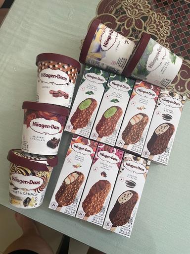 https://horego-prod-outlets-photos.s3.ap-southeast-3.amazonaws.com/horego.com/kelapa-dua/cafe/h-agen-dazs/review/thumbnail/af1qipmlbmqtayvd5k68uyzdhagtxxsck1k32ejjguxc.jpg