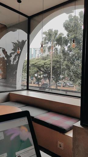 https://horego-prod-outlets-photos.s3.ap-southeast-3.amazonaws.com/horego.com/kelapa-dua/cafe/voyage-of-coffee-gading-serpong/review/thumbnail/af1qipowk4orwdnblj8m_lpbj9-n6nuwksptjb4ci0wt.jpg