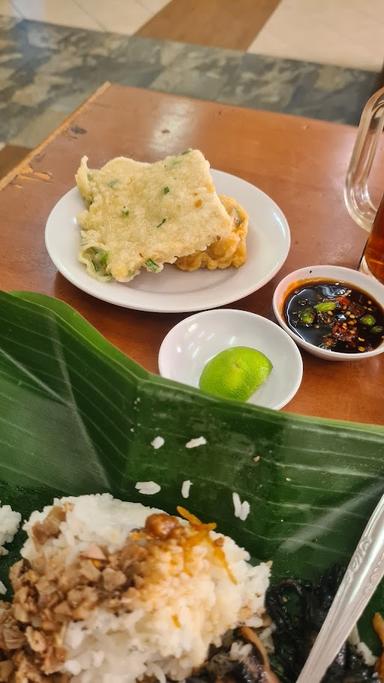 https://horego-prod-outlets-photos.s3.ap-southeast-3.amazonaws.com/horego.com/kelapa-dua/restaurant/bumbu-pekalongan/review/thumbnail/af1qipnvg7aejsvmvff73xns7gdlm7cgyedo6aqs9mm0.jpg