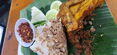 https://horego-prod-outlets-photos.s3.ap-southeast-3.amazonaws.com/horego.com/kelapa-dua/restaurant/bumbu-pekalongan/review/thumbnail/af1qippauax4_7w9o9wtgfuwoan-4vprpormme4bxdj6.jpg