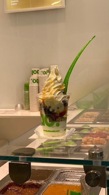 https://horego-prod-outlets-photos.s3.ap-southeast-3.amazonaws.com/horego.com/kelapa-dua/restaurant/llaollao/review/thumbnail/af1qipnhr-x1a6nfivc2me0kaquknyc1wc4v_j98ivju.jpg