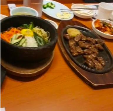 https://horego-prod-outlets-photos.s3.ap-southeast-3.amazonaws.com/horego.com/kelapa-dua/restaurant/restaurant-seoul/review/thumbnail/af1qipoah71ry3gim7_ex5ftwq3ax9oivnm9zuabusuz.jpg