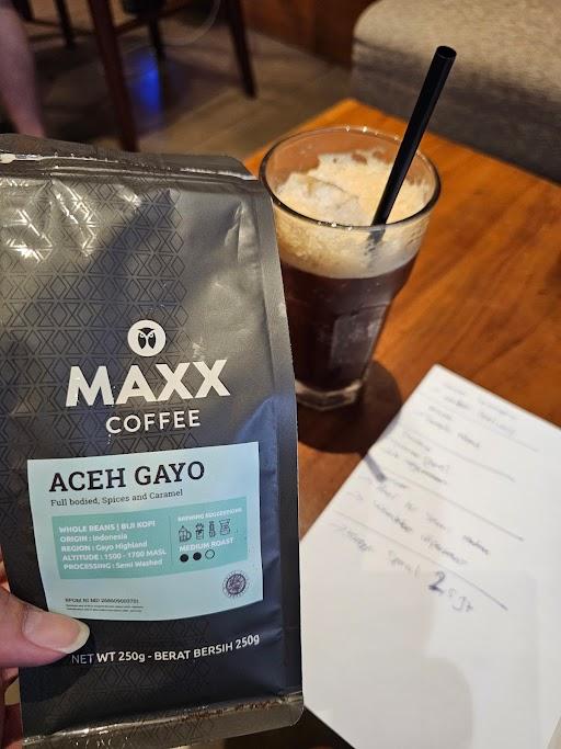 Maxx Coffee - Lippo Mall Puri review