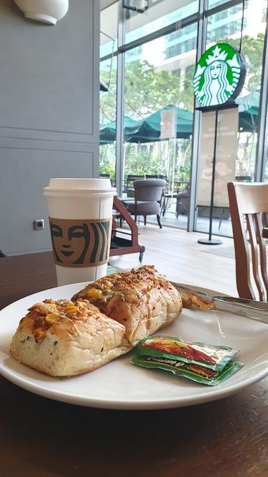 https://horego-prod-outlets-photos.s3.ap-southeast-3.amazonaws.com/horego.com/kembangan/coffee-shop/starbucks-coffee-2/review/thumbnail/af1qipomewr_jkot2qprlfgzd7nqhz7dvrzldymeclip.jpg