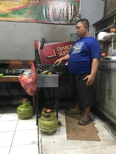 https://horego-prod-outlets-photos.s3.ap-southeast-3.amazonaws.com/horego.com/kembangan/restaurant/ayam-bakar-joglo/review/thumbnail/af1qipocma8ghxcvuyfaraudyigcvnwozl0cfi6auude.jpg