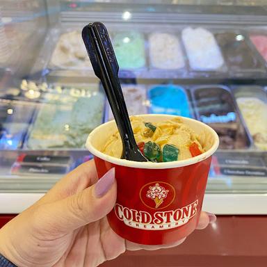 https://horego-prod-outlets-photos.s3.ap-southeast-3.amazonaws.com/horego.com/kembangan/restaurant/cold-stone/review/thumbnail/af1qipnitimwfz_5rt4r4yl2vjhyzrfb7dr87f9exajg.jpg