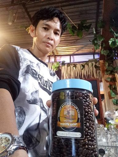 https://horego-prod-outlets-photos.s3.ap-southeast-3.amazonaws.com/horego.com/kemuning/cafe/way-hitam-coffe-r-sukamto/review/thumbnail/af1qipp7mieu5l0yts2cjaikietvtbzgnlwguzlagewh.jpg