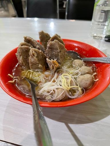 https://horego-prod-outlets-photos.s3.ap-southeast-3.amazonaws.com/horego.com/kemuning/restaurant/bakso-tole/review/thumbnail/af1qipoxfawfi1yck-1xlpef_ub04ezz9uaycqoxw7na.jpg