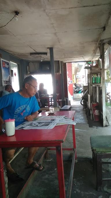 https://horego-prod-outlets-photos.s3.ap-southeast-3.amazonaws.com/horego.com/kepanjen/coffee-shop/warkop-regulo/review/thumbnail/af1qipp7ed9xjbn2n0lxtcbp4fy6d3vdcxrdypatakgv.jpg