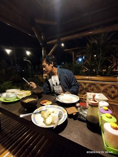 https://horego-prod-outlets-photos.s3.ap-southeast-3.amazonaws.com/horego.com/kepanjen/restaurant/coto-makassar-dan-ikan-bakar-mbah-panji/review/thumbnail/af1qipmz_i7mk4rmlq1r1fieh-safystccdfwwmrlnh_.jpg