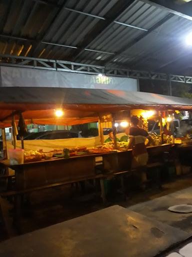 https://horego-prod-outlets-photos.s3.ap-southeast-3.amazonaws.com/horego.com/klaten-selatan/coffee-shop/angkringan-batas-kota-klaten-abk-/review/thumbnail/af1qipnm-99t4teddq4yqnlq_opmzlwtlsfj2ur6ntzk.jpg