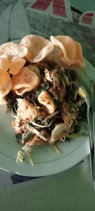 https://horego-prod-outlets-photos.s3.ap-southeast-3.amazonaws.com/horego.com/klaten-tengah/restaurant/lotek-gado-gado-colombo-pa-yono-bu-bagyo/review/thumbnail/af1qipmo183wjfo0nf2lfwd41vngydtiupjuuybx4jq.jpg