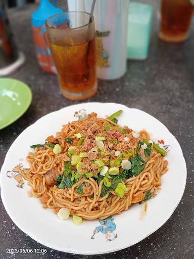 https://horego-prod-outlets-photos.s3.ap-southeast-3.amazonaws.com/horego.com/klaten-tengah/restaurant/mie-ayam-cakar-mie-ayam-goreng-bu-yuni/review/thumbnail/af1qippklcu7r9wgphjfws0n9j1ivyjnbji1uyqnxh-i.jpg