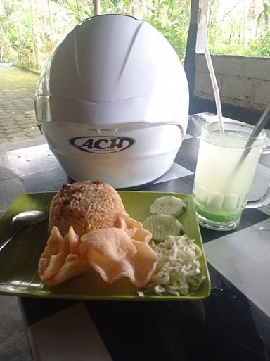 https://horego-prod-outlets-photos.s3.ap-southeast-3.amazonaws.com/horego.com/klaten-utara/restaurant/angkringan-widoro/review/thumbnail/af1qipnfj8-m-f-y3hrablb9b4mm04mc_elu3tz-szy4.jpg