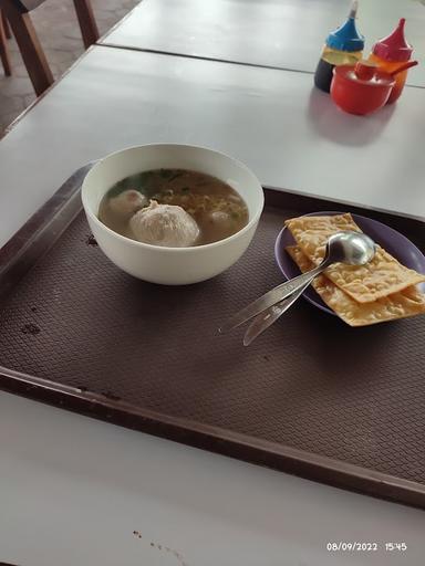 https://horego-prod-outlets-photos.s3.ap-southeast-3.amazonaws.com/horego.com/klaten-utara/restaurant/omah-bakso-gajah-mada/review/thumbnail/af1qipmzaju-2ylquyvbgfcynnbcutk_cf3hicoyphxf.jpg