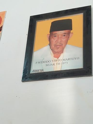 https://horego-prod-outlets-photos.s3.ap-southeast-3.amazonaws.com/horego.com/klaten-utara/restaurant/sop-ayam-ayam-bakar-p-widodo/review/thumbnail/af1qipodiyfdnejlzqb405x4qyndleh9xijiervdgq8p.jpg