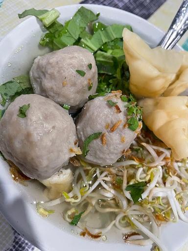 https://horego-prod-outlets-photos.s3.ap-southeast-3.amazonaws.com/horego.com/kuta/restaurant/bakso-rindu-rasa/review/thumbnail/af1qipn82pzkufcwd-0cqz8utujne5dlojxgnrgkgikx.jpg