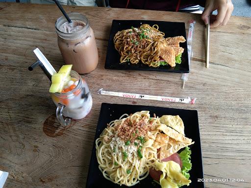 Mie Setan Lawang review